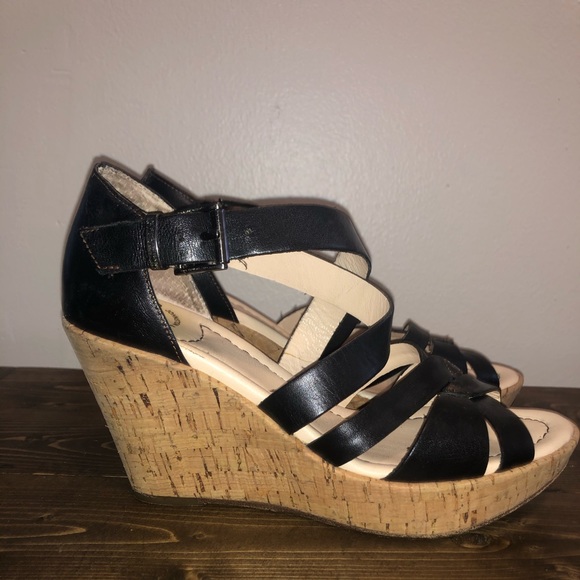 Johnston and murphy black leather wedges - Picture 3 of 4